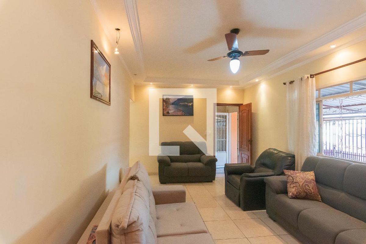 Casa à Venda - Jardim do Lago, 3 Quartos,  360 m2 em , Campinas - sp | SoloBR