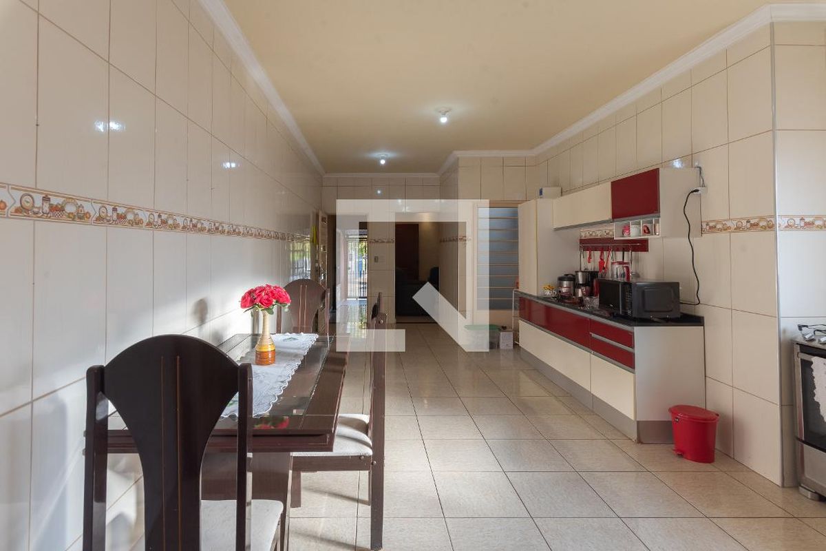 Casa à Venda - Jardim do Lago, 3 Quartos,  360 m2 em , Campinas - sp | SoloBR