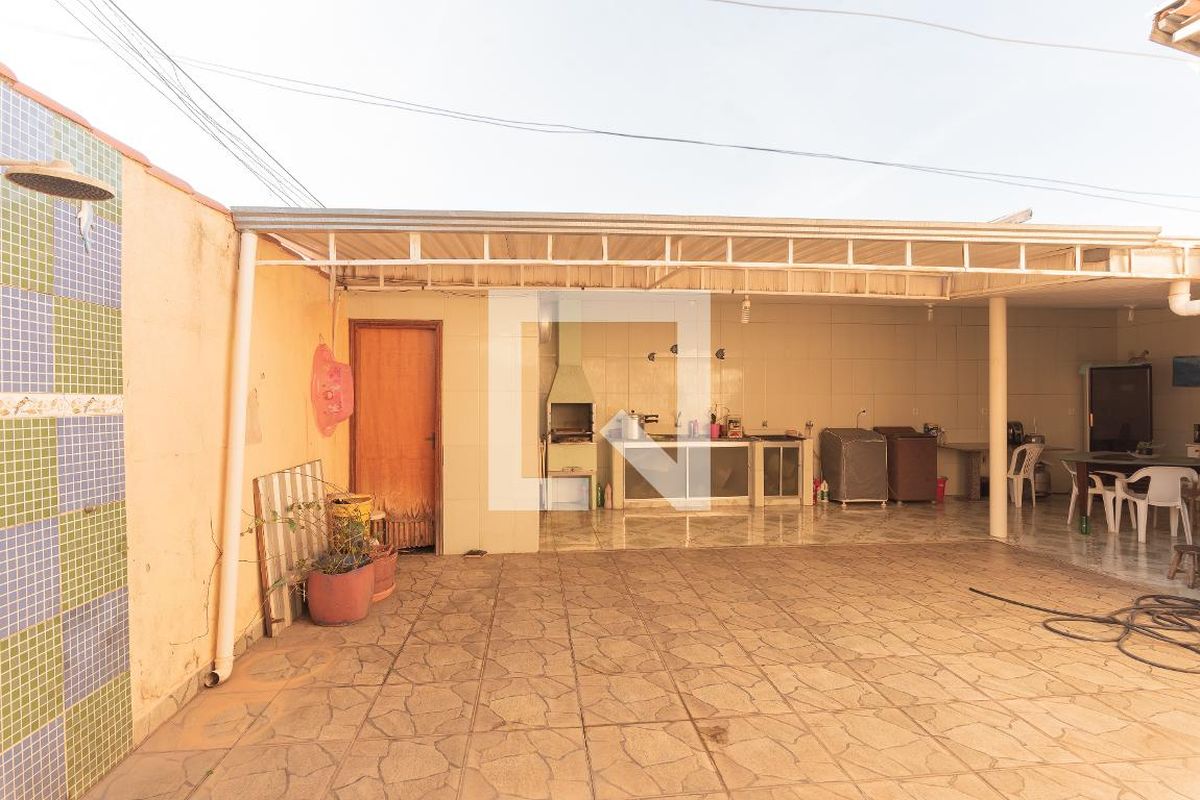 Casa à Venda - Jardim do Lago, 3 Quartos,  360 m2 em , Campinas - sp | SoloBR