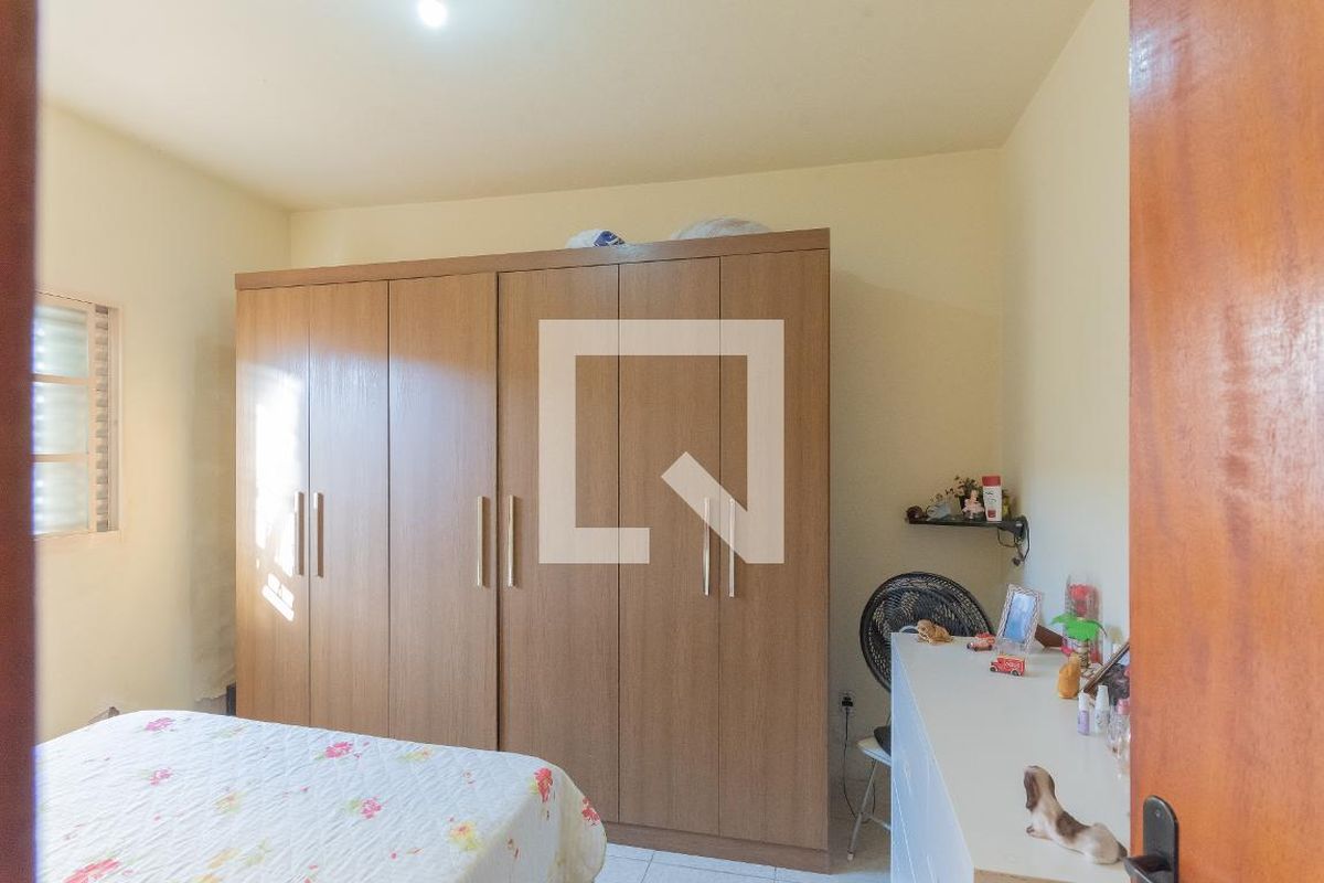 Casa à Venda - Jardim do Lago, 3 Quartos,  360 m2 em , Campinas - sp | SoloBR