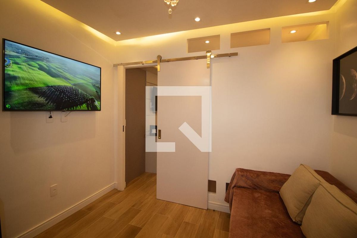Apartamento, 1 quarto, 30 m² - Foto 2