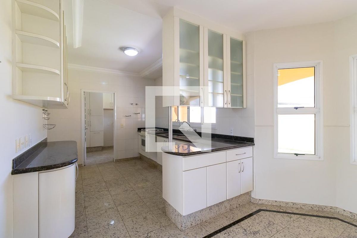 Casa à Venda - Lot. Alphaville Campinas, 3 Quartos,  330 m2 em , Campinas - sp | SoloBR