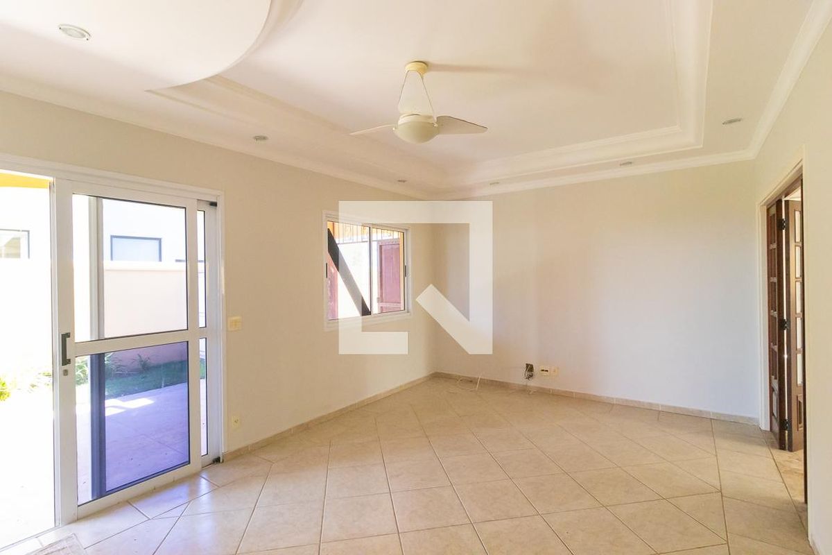 Casa à Venda - Lot. Alphaville Campinas, 3 Quartos,  330 m2 em , Campinas - sp | SoloBR