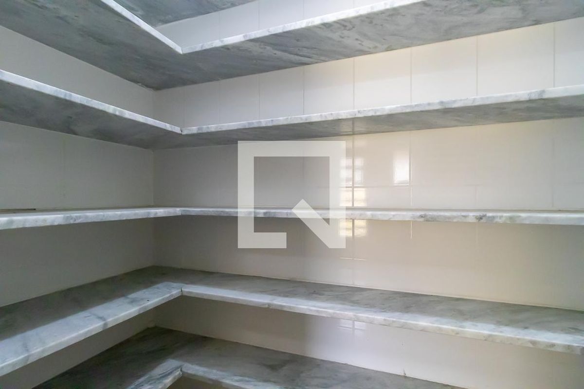 Casa à Venda - Lot. Alphaville Campinas, 3 Quartos,  330 m2 em , Campinas - sp | SoloBR