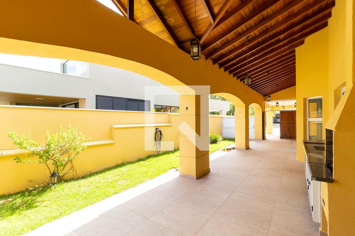 Casa à Venda - Lot. Alphaville Campinas, 3 Quartos,  330 m2 em , Campinas - sp | SoloBR
