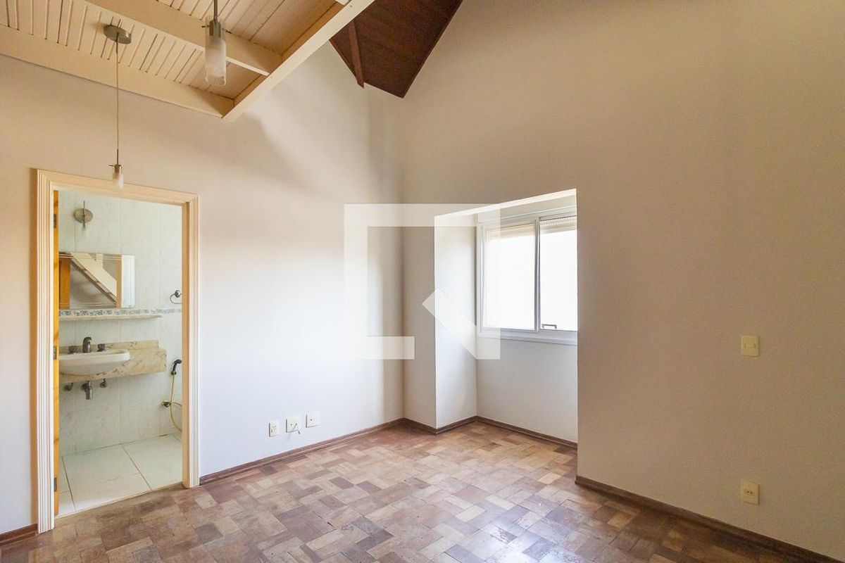 Casa à Venda - Lot. Alphaville Campinas, 3 Quartos,  330 m2 em , Campinas - sp | SoloBR