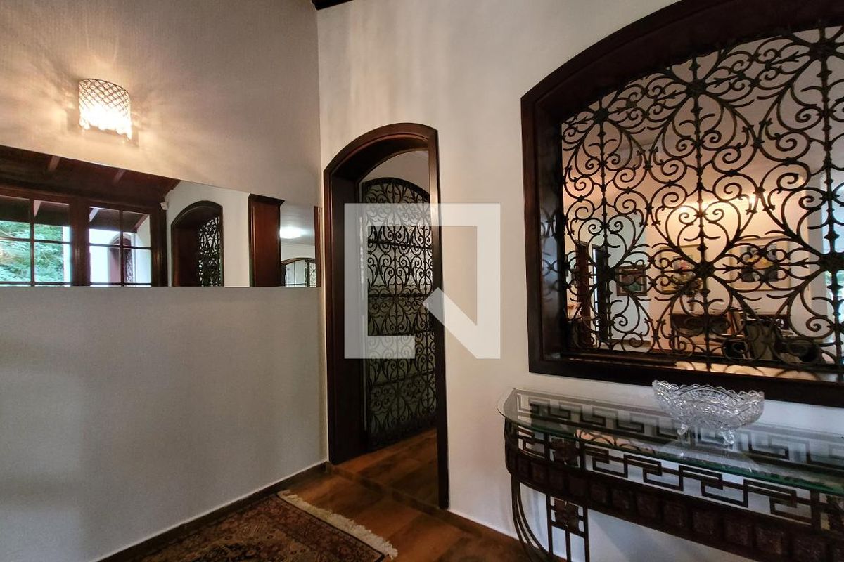Casa à Venda - Jardim Santana, 5 Quartos,  2234 m2 em , Campinas - sp | SoloBR