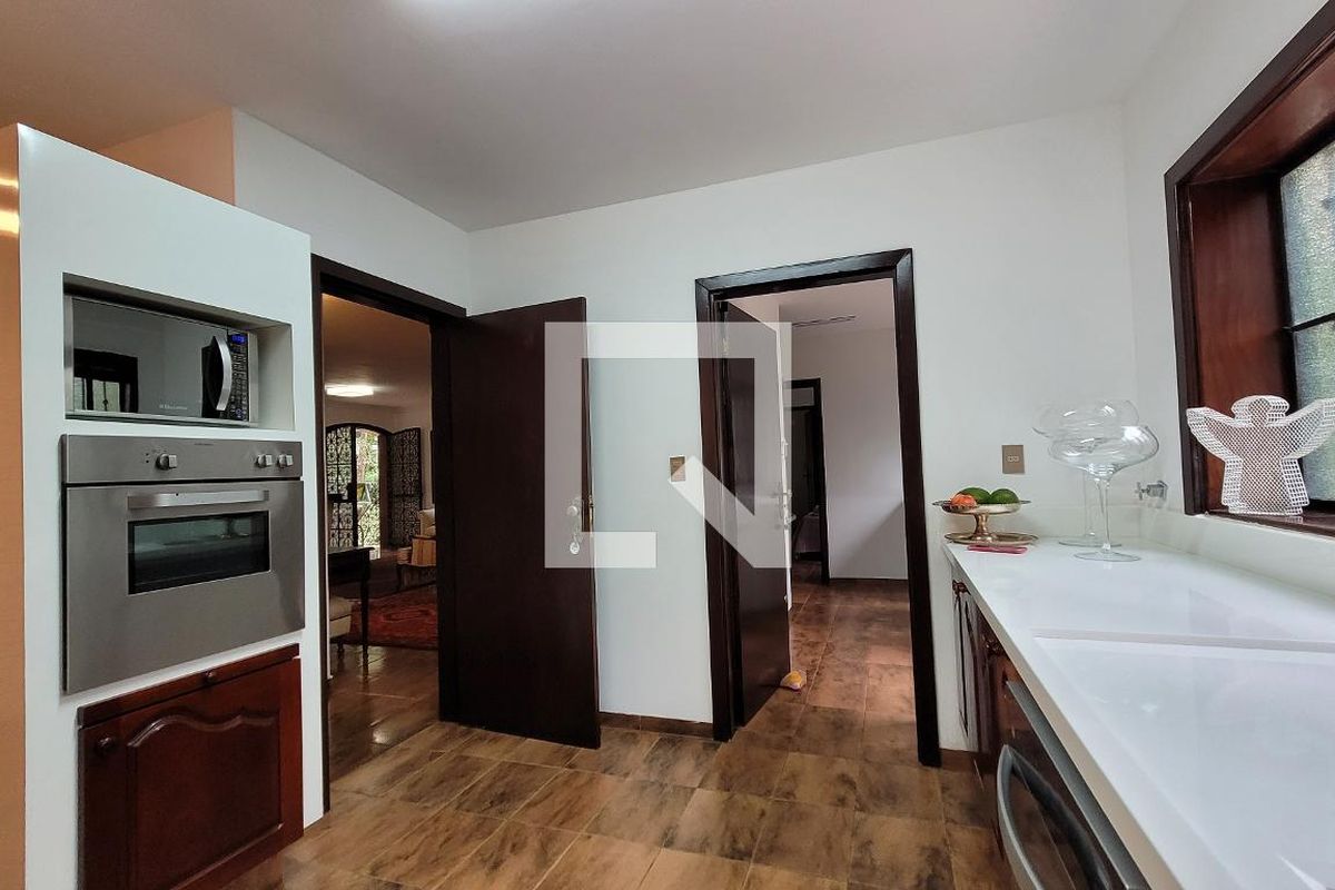 Casa à Venda - Jardim Santana, 5 Quartos,  2234 m2 em , Campinas - sp | SoloBR
