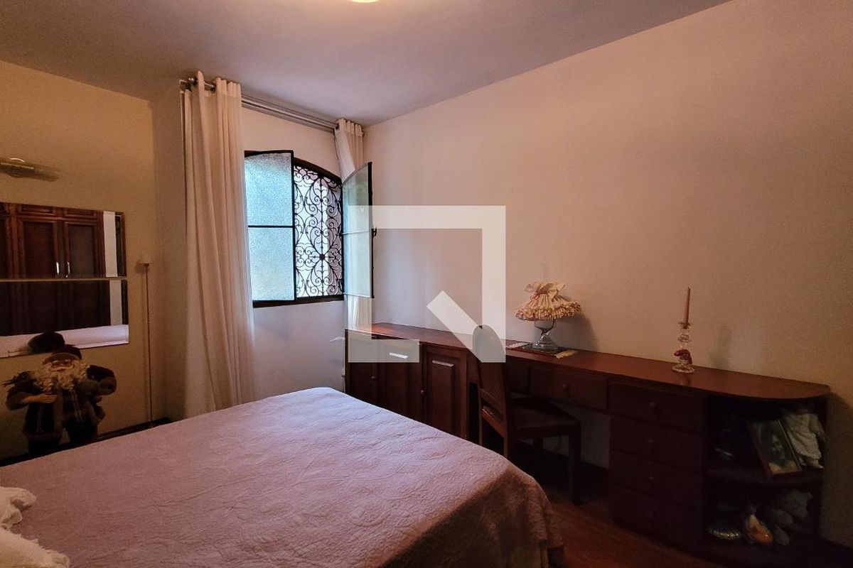 Casa à Venda - Jardim Santana, 5 Quartos,  2234 m2 em , Campinas - sp | SoloBR