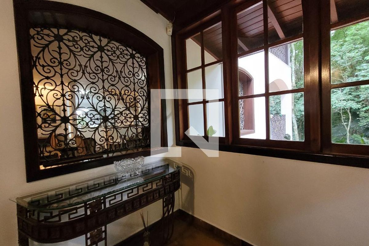 Casa à Venda - Jardim Santana, 5 Quartos,  2234 m2 em , Campinas - sp | SoloBR