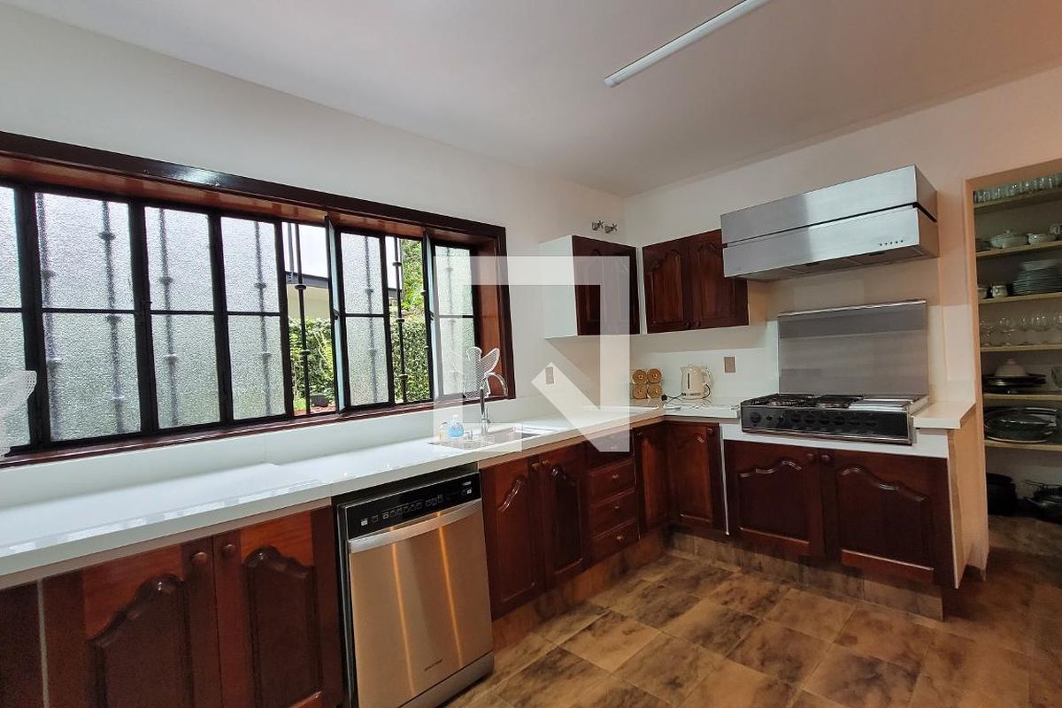 Casa à Venda - Jardim Santana, 5 Quartos,  2234 m2 em , Campinas - sp | SoloBR