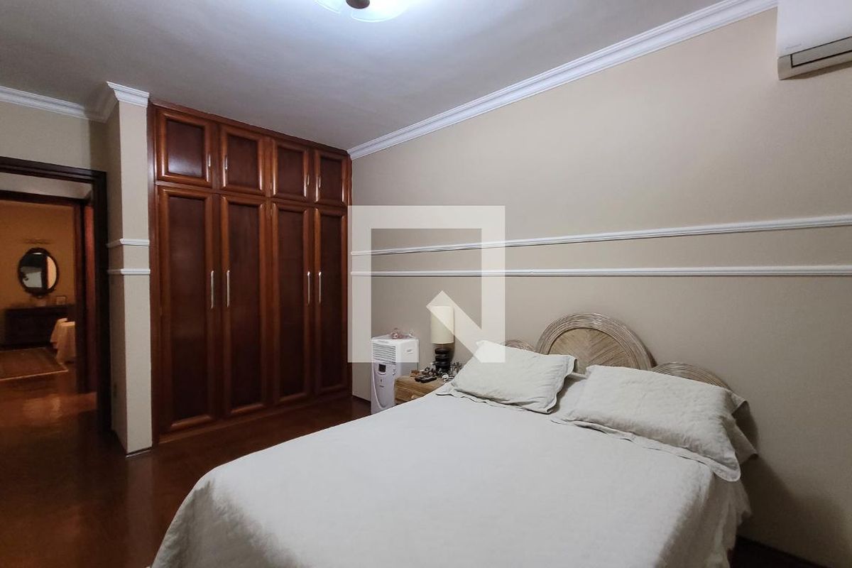 Casa à Venda - Jardim Santana, 5 Quartos,  2234 m2 em , Campinas - sp | SoloBR