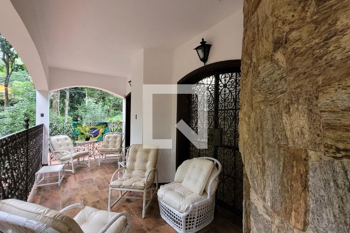 Casa à Venda - Jardim Santana, 5 Quartos,  2234 m2 em , Campinas - sp | SoloBR