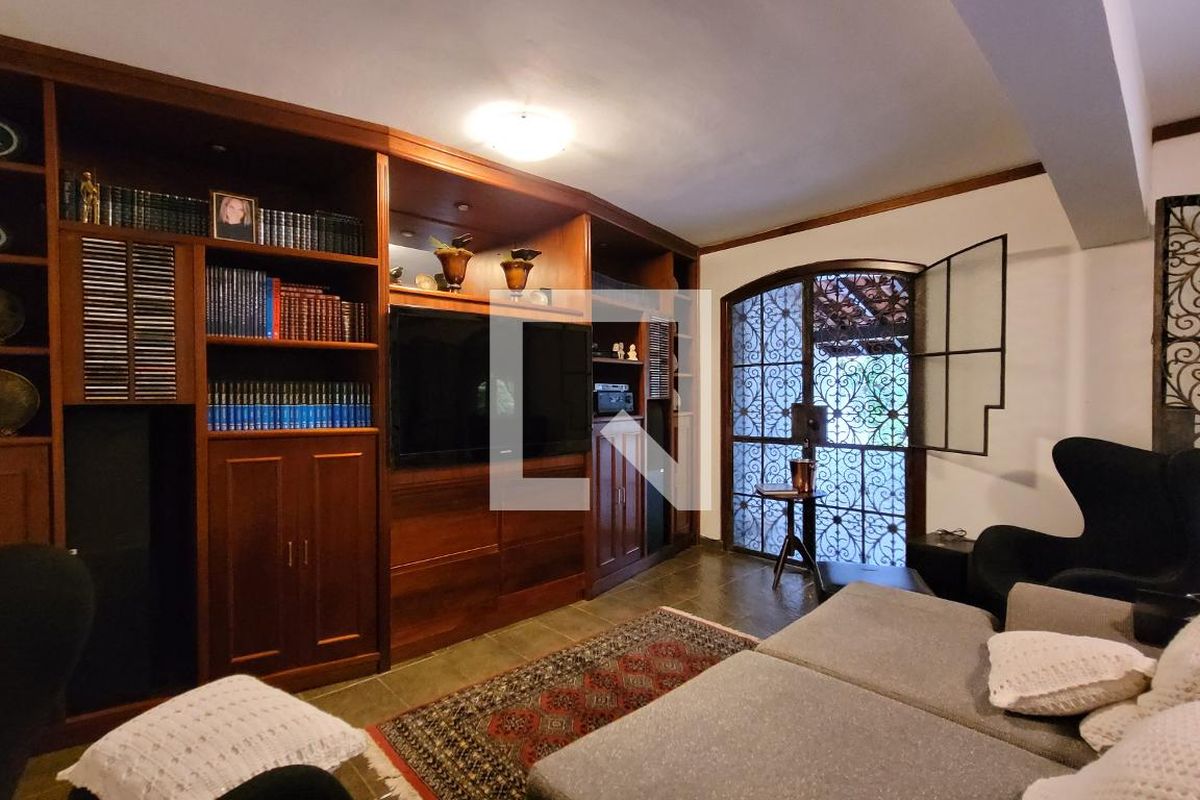 Casa à Venda - Jardim Santana, 5 Quartos,  2234 m2 em , Campinas - sp | SoloBR