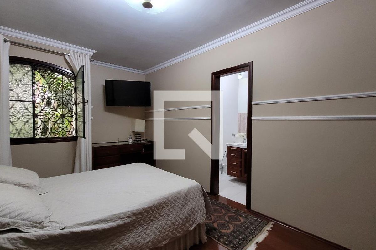 Casa à Venda - Jardim Santana, 5 Quartos,  2234 m2 em , Campinas - sp | SoloBR
