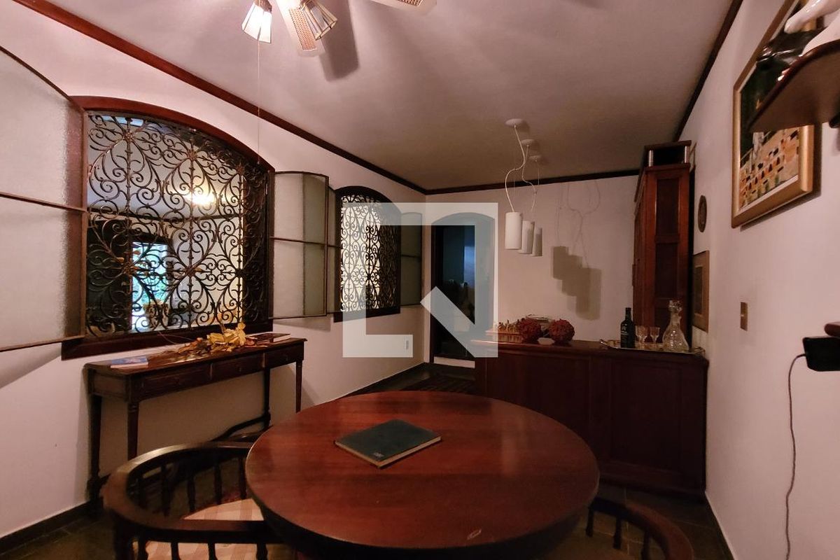 Casa à Venda - Jardim Santana, 5 Quartos,  2234 m2 em , Campinas - sp | SoloBR