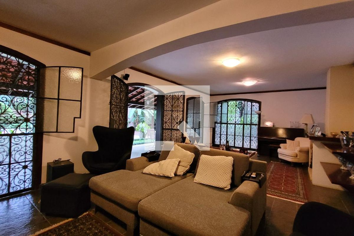 Casa à Venda - Jardim Santana, 5 Quartos,  2234 m2 em , Campinas - sp | SoloBR