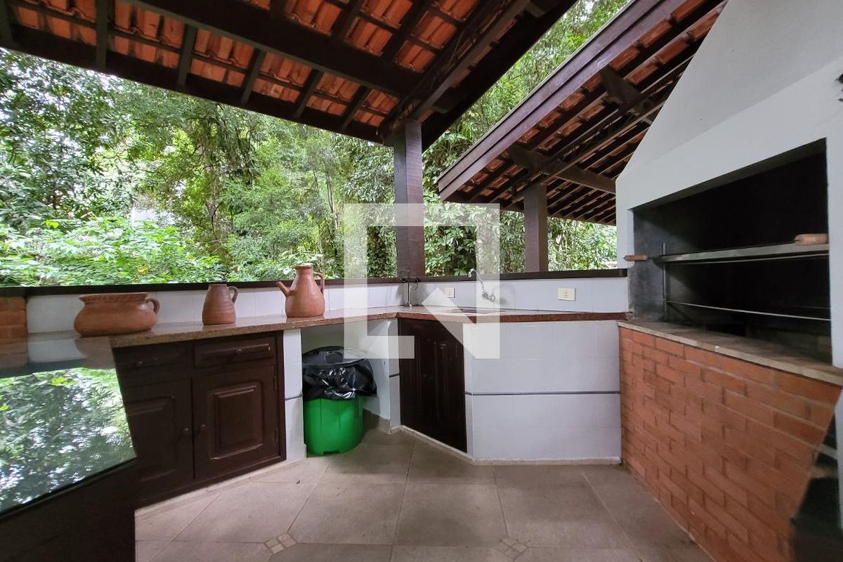 Casa à Venda - Jardim Santana, 5 Quartos,  2234 m2 em , Campinas - sp | SoloBR