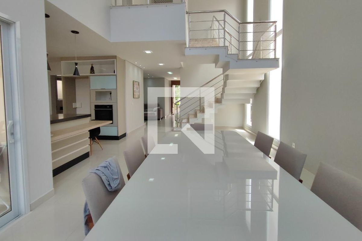 Casa à Venda - Swiss Park, 4 Quartos,  267 m2 em , Campinas - sp | SoloBR