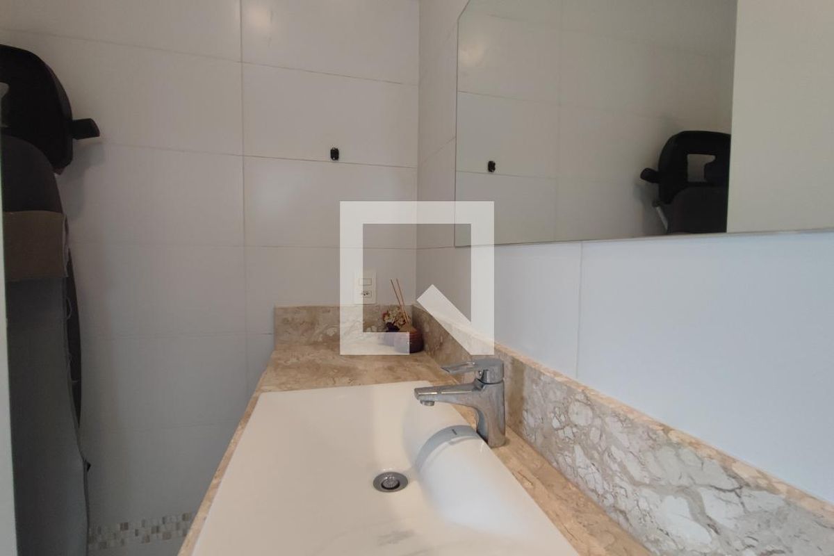 Casa à Venda - Swiss Park, 4 Quartos,  267 m2 em , Campinas - sp | SoloBR
