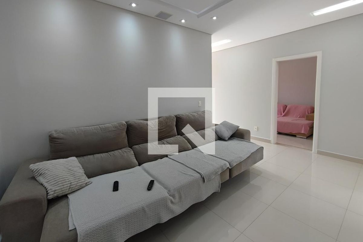 Casa à Venda - Swiss Park, 4 Quartos,  267 m2 em , Campinas - sp | SoloBR