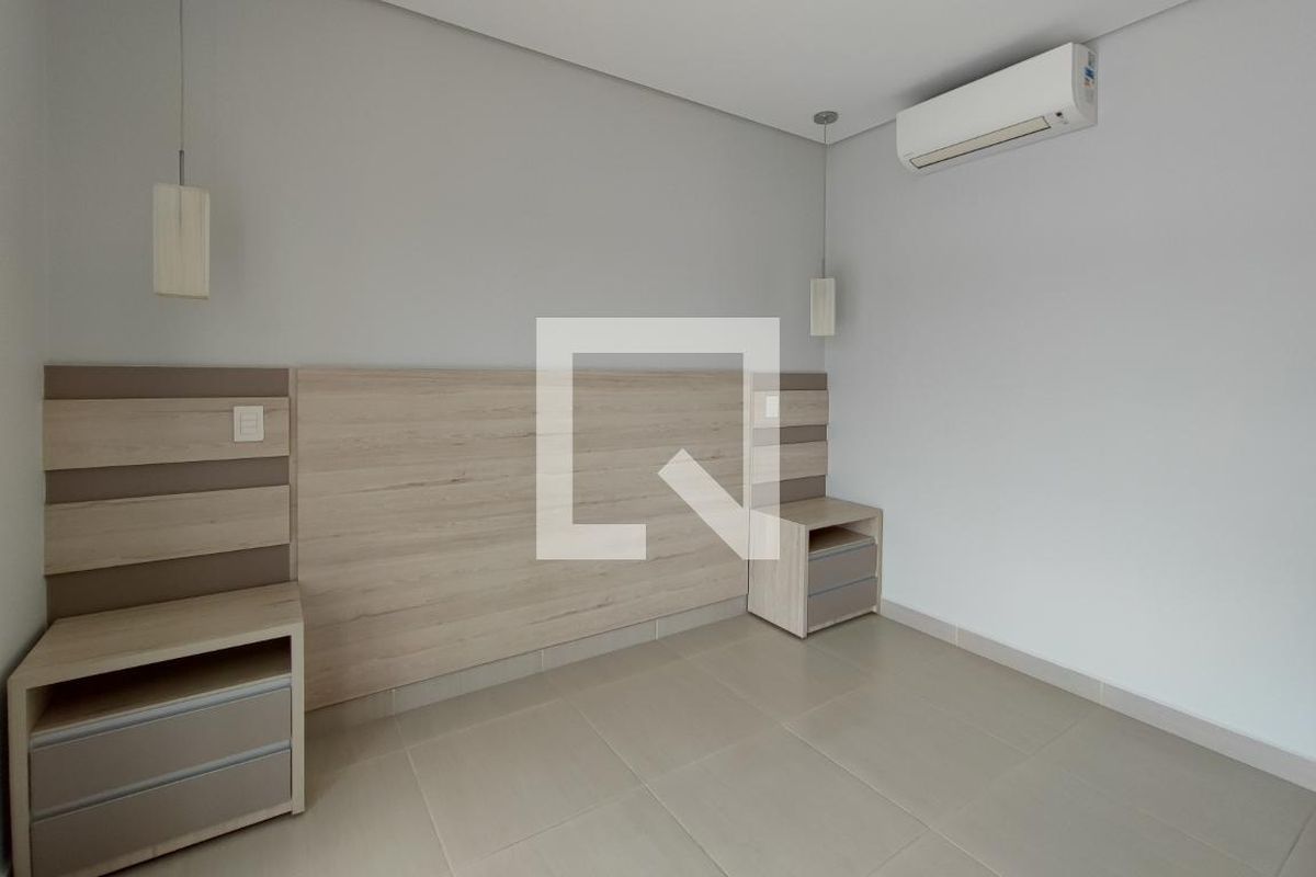 Casa à Venda - Swiss Park, 4 Quartos,  267 m2 em , Campinas - sp | SoloBR
