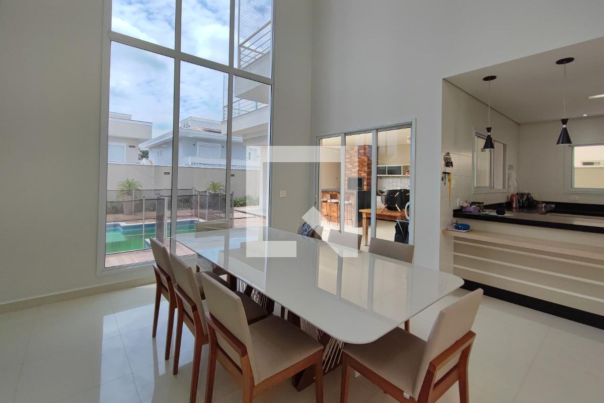 Casa à Venda - Swiss Park, 4 Quartos,  267 m2 em , Campinas - sp | SoloBR