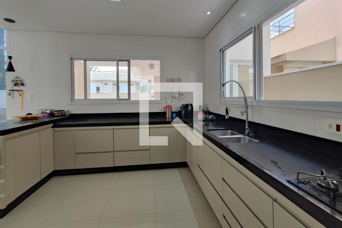 Casa à Venda - Swiss Park, 4 Quartos,  267 m2 em , Campinas - sp | SoloBR