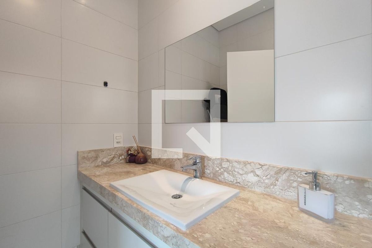 Casa à Venda - Swiss Park, 4 Quartos,  267 m2 em , Campinas - sp | SoloBR