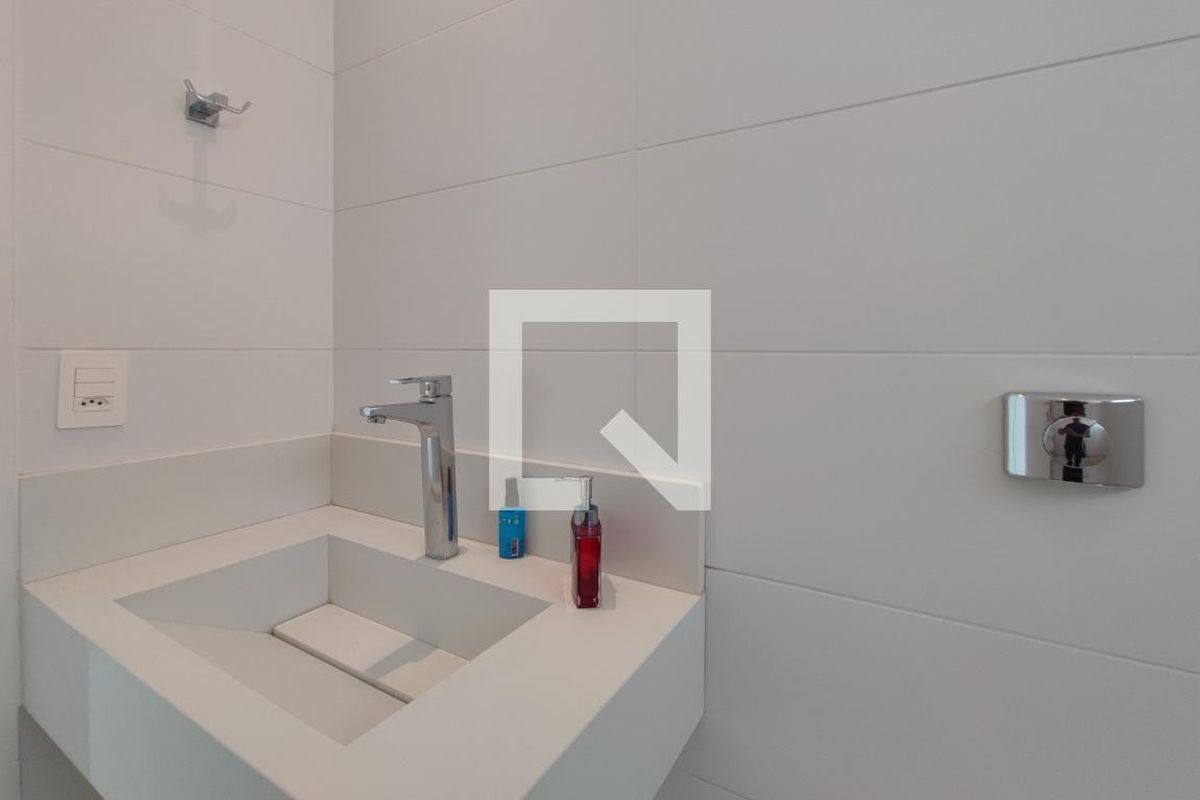 Casa à Venda - Swiss Park, 4 Quartos,  267 m2 em , Campinas - sp | SoloBR