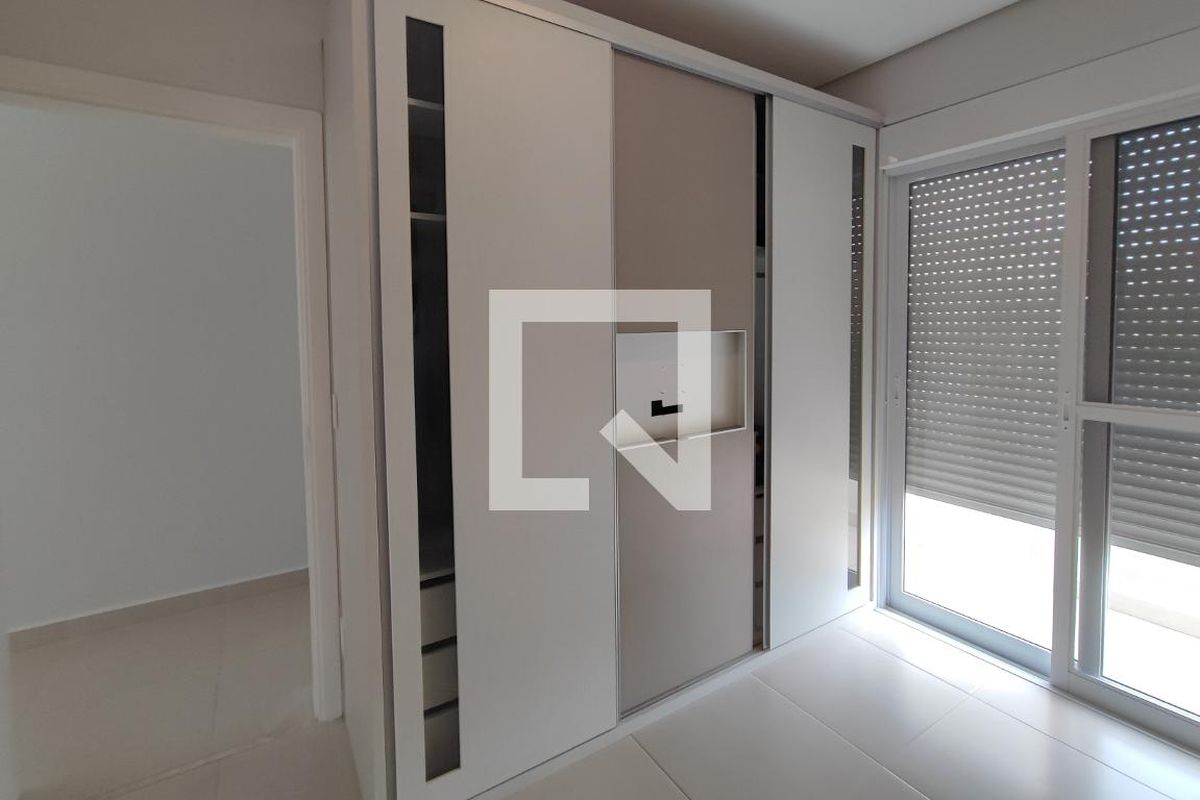 Casa à Venda - Swiss Park, 4 Quartos,  267 m2 em , Campinas - sp | SoloBR