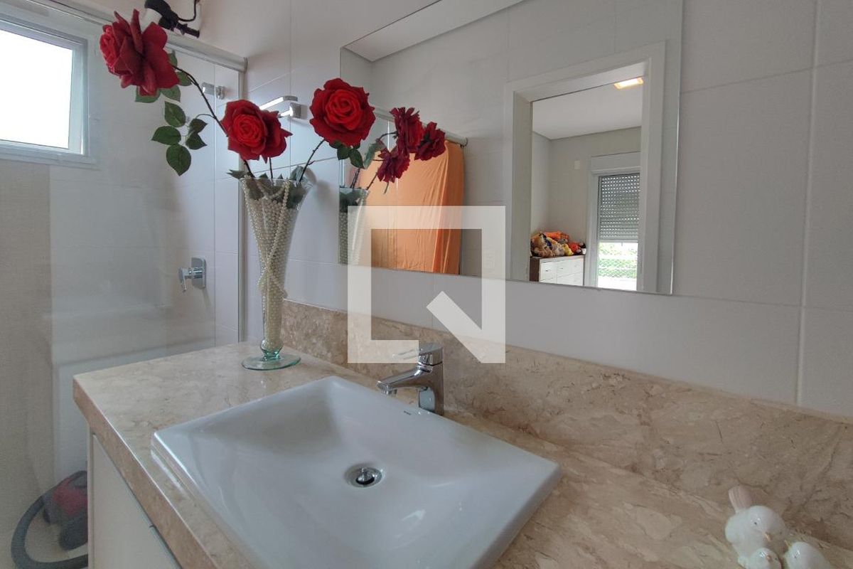 Casa à Venda - Swiss Park, 4 Quartos,  267 m2 em , Campinas - sp | SoloBR