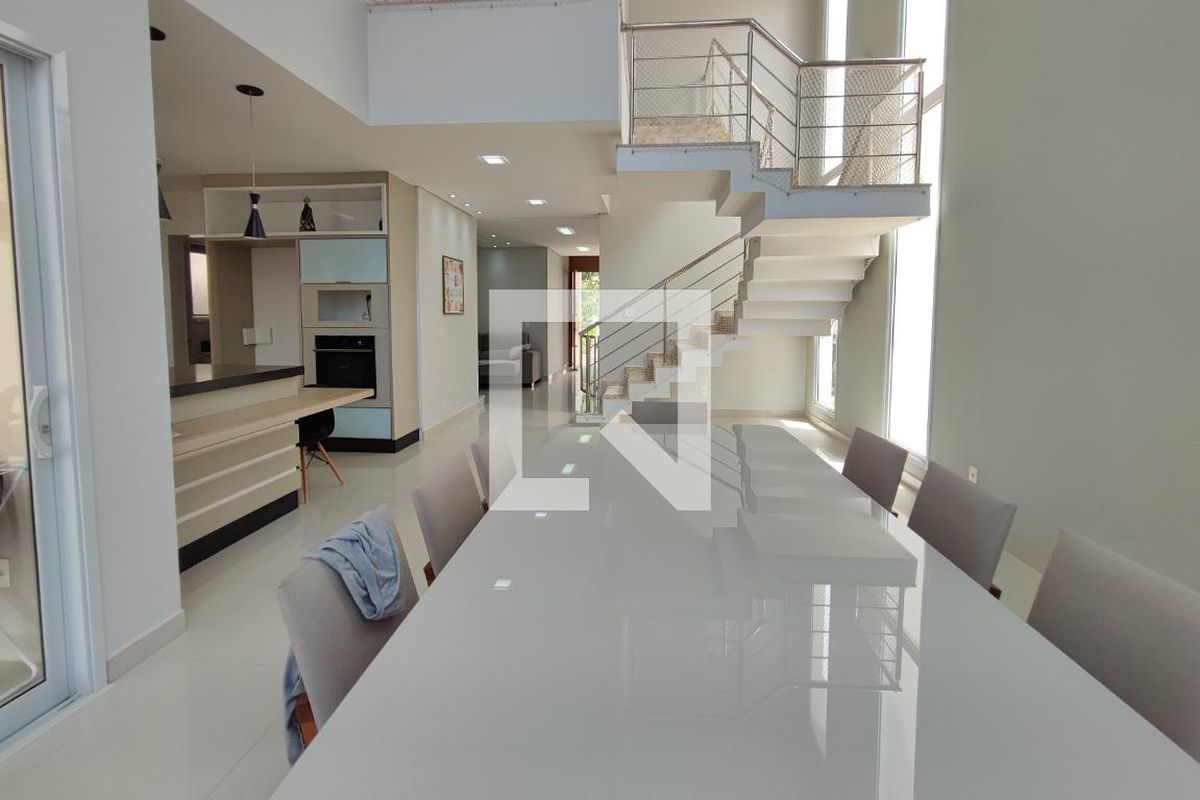 Casa à Venda - Swiss Park, 4 Quartos,  267 m2 em , Campinas - sp | SoloBR