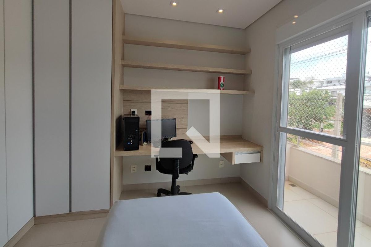 Casa à Venda - Swiss Park, 4 Quartos,  267 m2 em , Campinas - sp | SoloBR