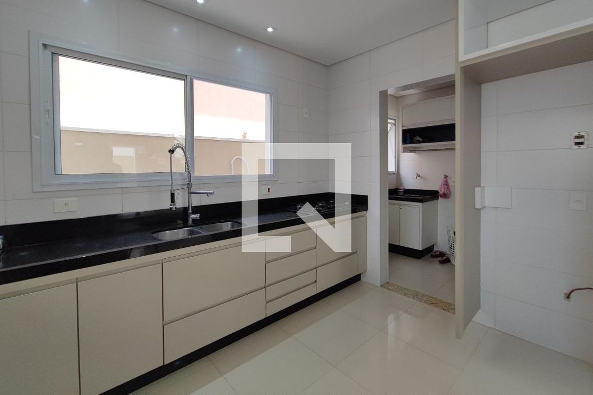 Casa à Venda - Swiss Park, 4 Quartos,  267 m2 em , Campinas - sp | SoloBR
