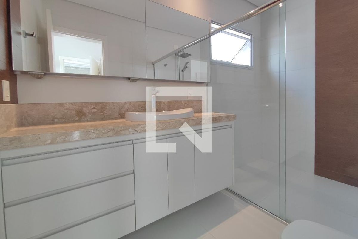 Casa à Venda - Swiss Park, 4 Quartos,  267 m2 em , Campinas - sp | SoloBR