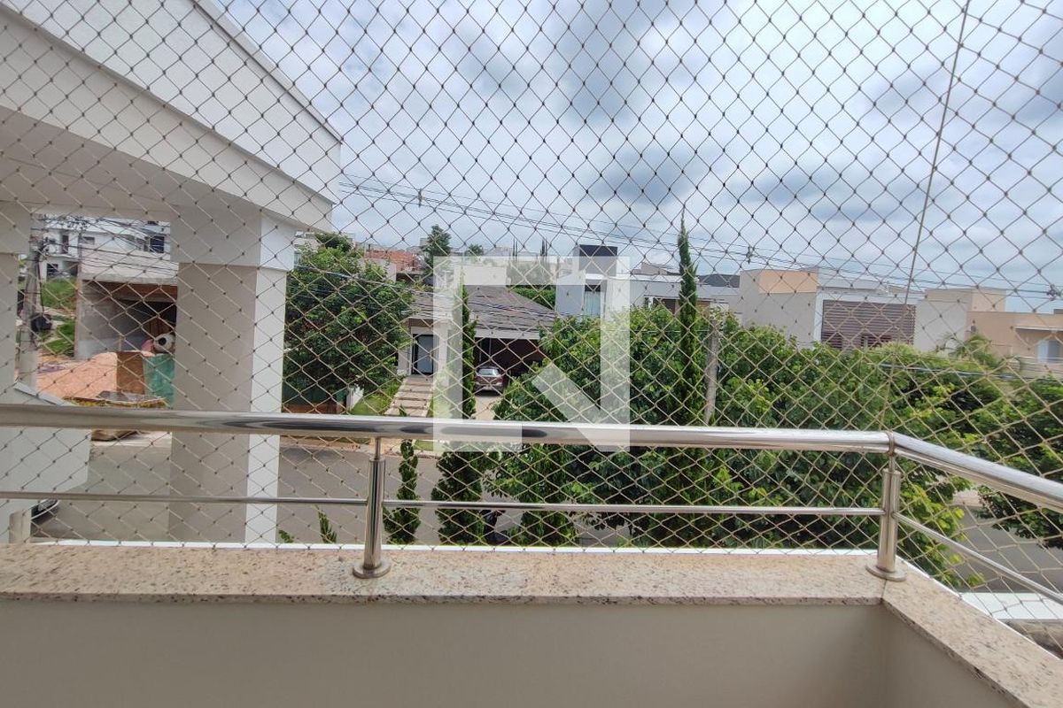 Casa à Venda - Swiss Park, 4 Quartos,  267 m2 em , Campinas - sp | SoloBR