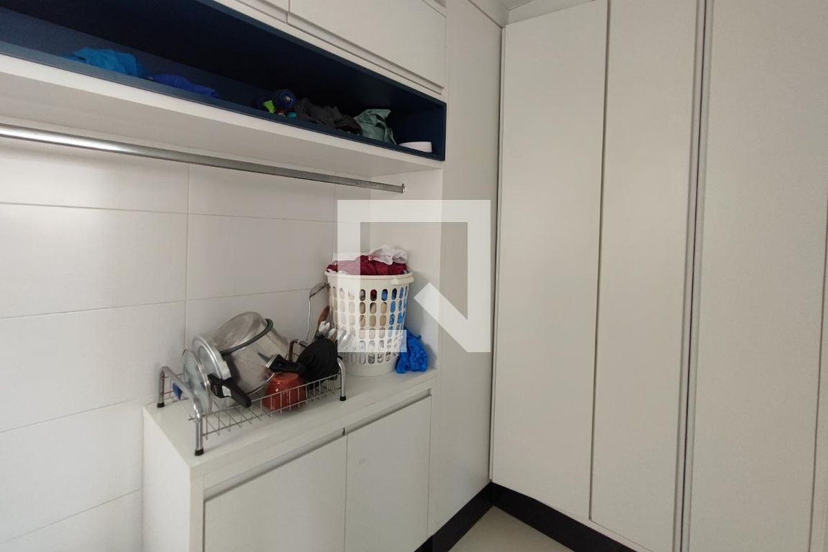 Casa à Venda - Swiss Park, 4 Quartos,  267 m2 em , Campinas - sp | SoloBR