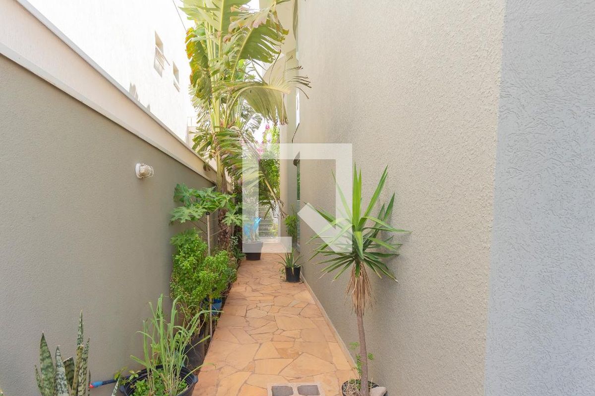 Casa à Venda - Swiss Park, 4 Quartos,  320 m2 em , Campinas - sp | SoloBR