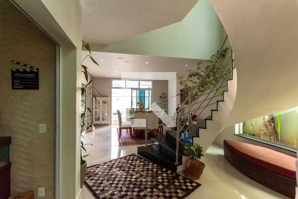 Casa à Venda - Swiss Park, 4 Quartos,  320 m2 em , Campinas - sp | SoloBR