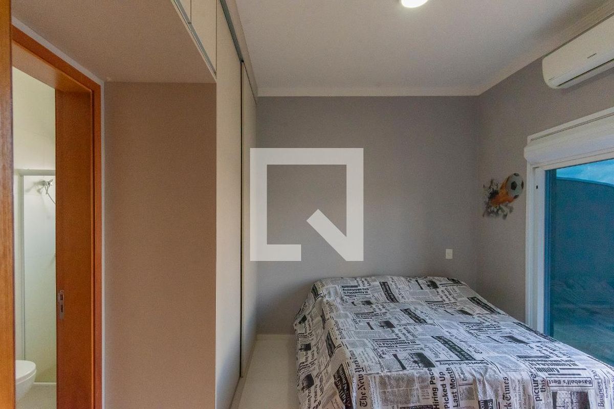 Casa à Venda - Swiss Park, 4 Quartos,  320 m2 em , Campinas - sp | SoloBR