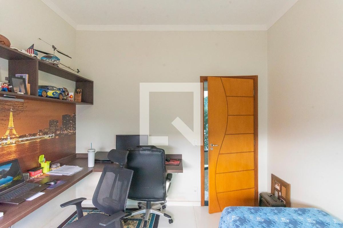 Casa à Venda - Swiss Park, 4 Quartos,  320 m2 em , Campinas - sp | SoloBR