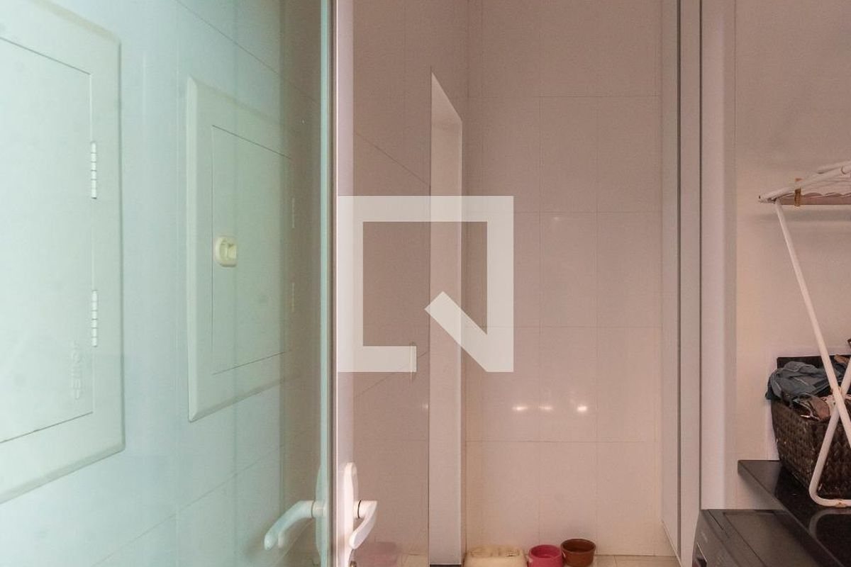 Casa à Venda - Swiss Park, 4 Quartos,  320 m2 em , Campinas - sp | SoloBR