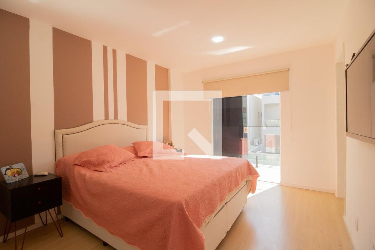 Casa, 4 quartos, 254 m² - Foto 64