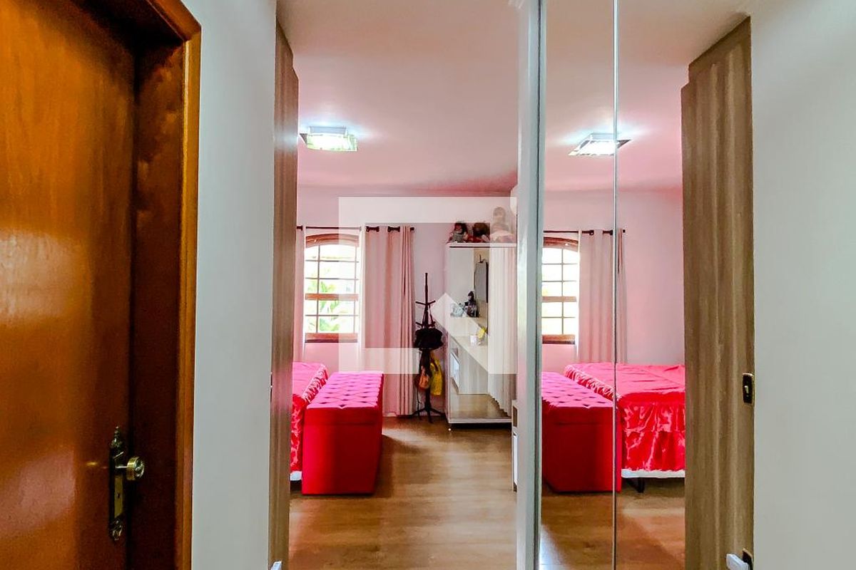 Casa, 4 quartos, 267 m² - Foto 38