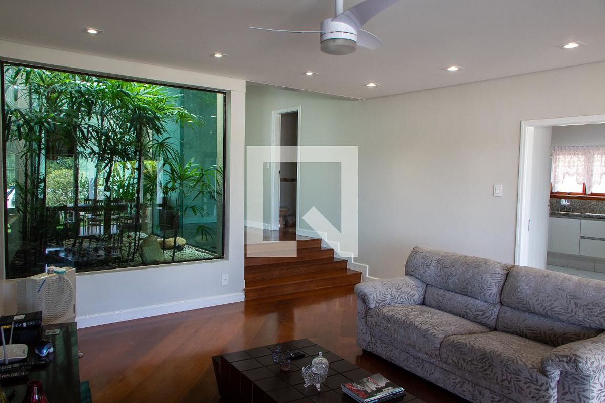 Casa à Venda - Centro, 4 Quartos,  422 m2 em , Campinas - sp | SoloBR