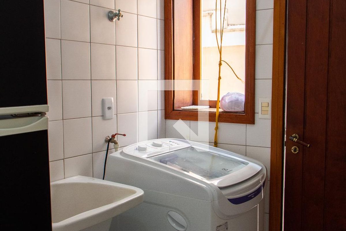 Casa à Venda - Centro, 4 Quartos,  422 m2 em , Campinas - sp | SoloBR