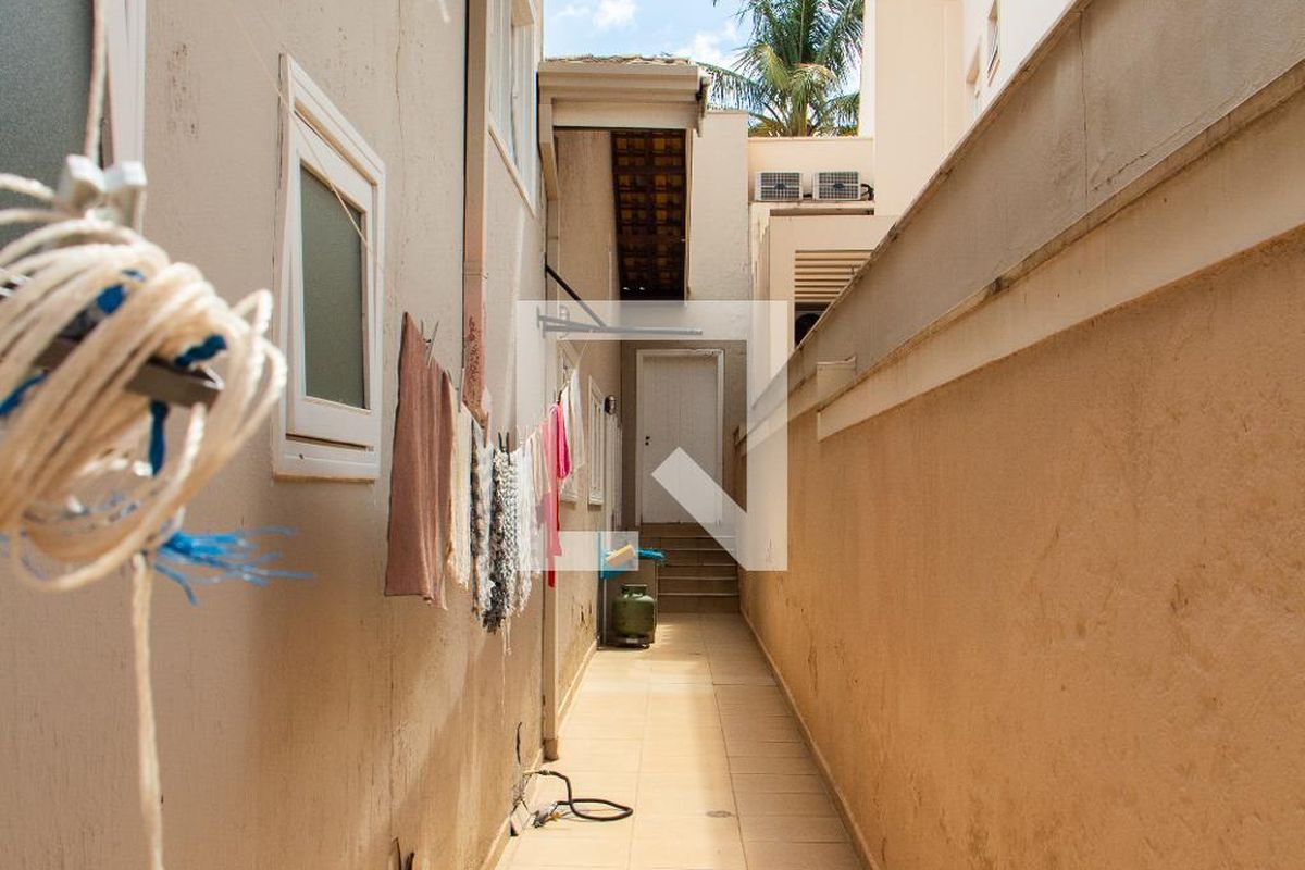 Casa à Venda - Centro, 4 Quartos,  422 m2 em , Campinas - sp | SoloBR