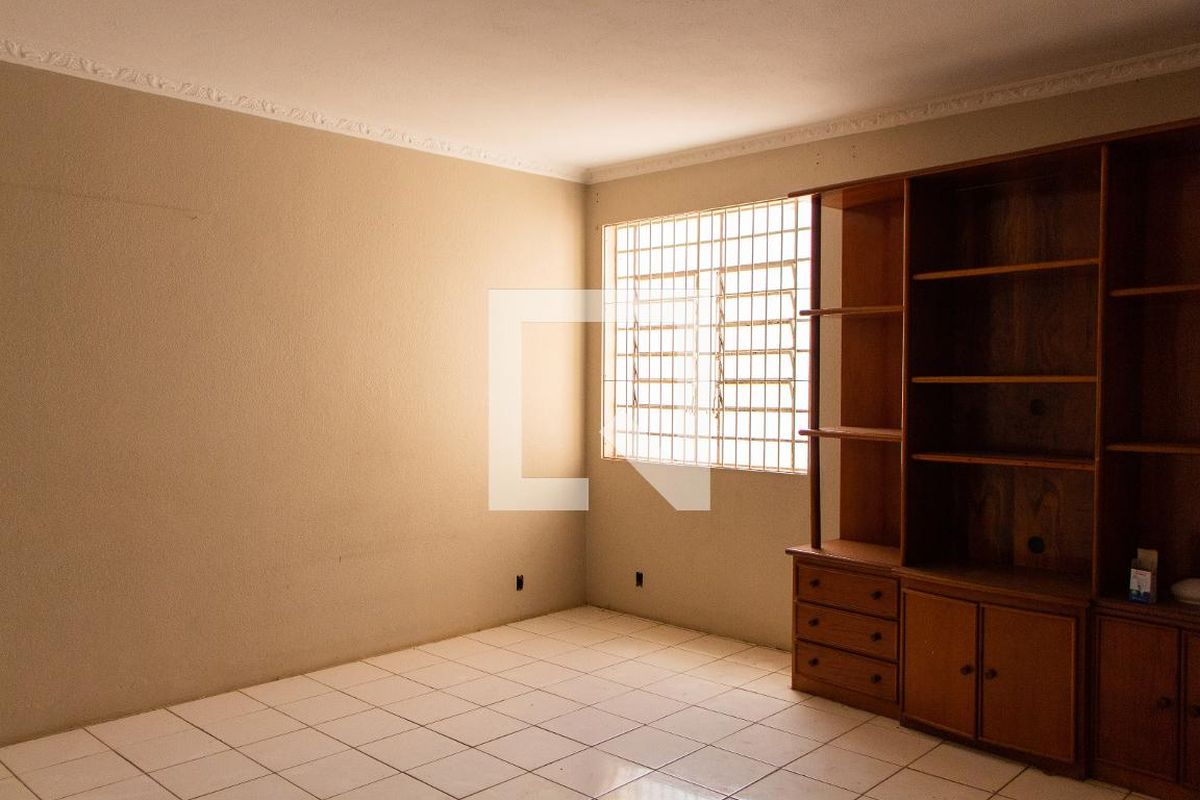 Casa à Venda - Guanabara, 5 Quartos,  561 m2 em , Campinas - sp | SoloBR