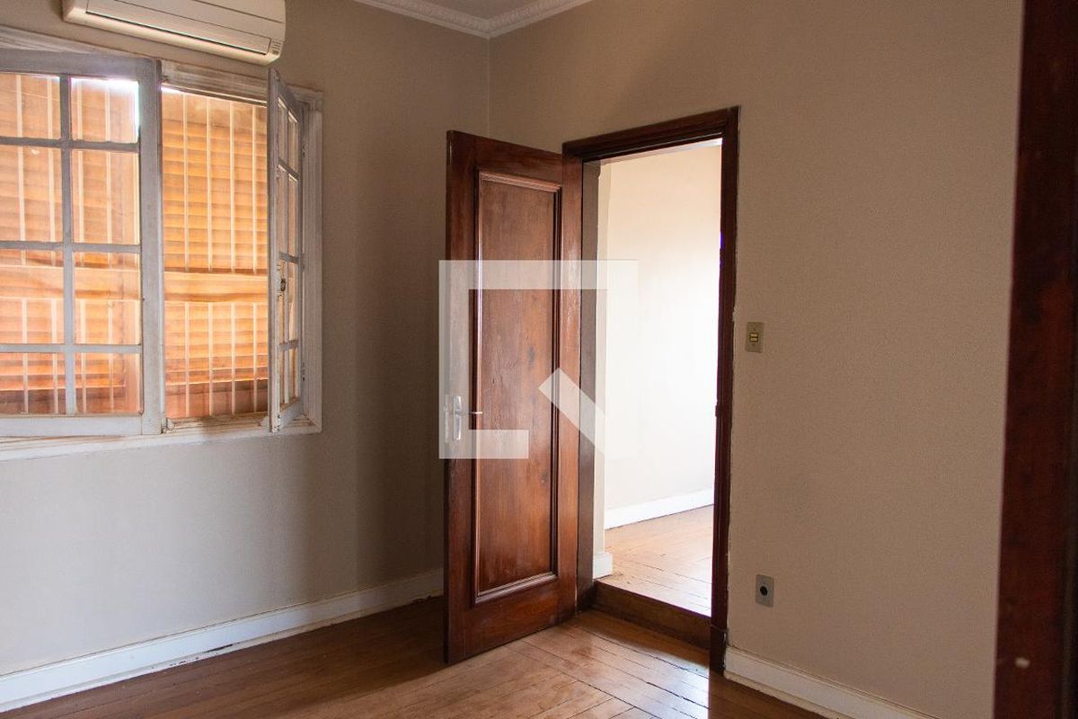 Casa à Venda - Guanabara, 5 Quartos,  561 m2 em , Campinas - sp | SoloBR